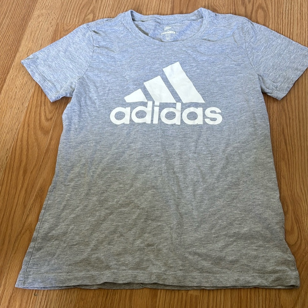 Adidas Shirt ✨4/30$✨
